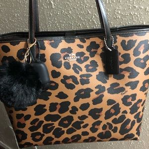 Coach leopard city tote
